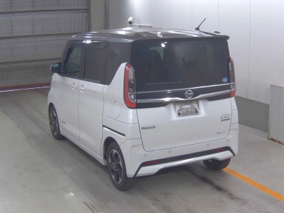 NISSAN ROOX