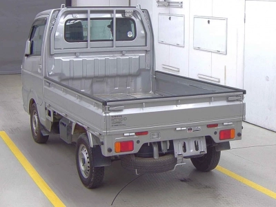 NISSAN NT100 CLIPPER