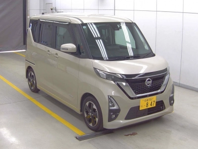 NISSAN ROOX