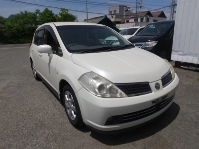 NISSAN TIIDA