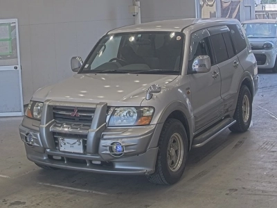 MITSUBISHI PAJERO