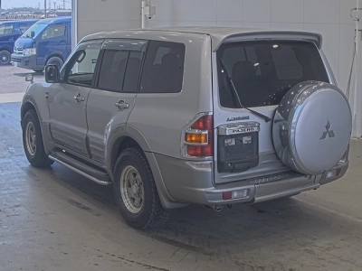 MITSUBISHI PAJERO