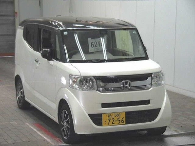 HONDA N-BOX SLASH