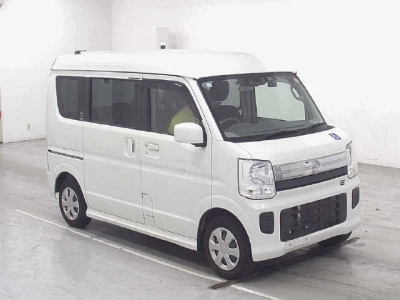 NISSAN CLIPPER RIO