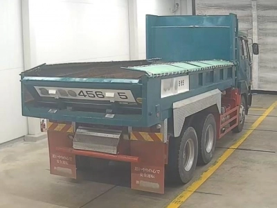 NISSAN UD