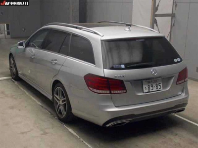 MERCEDES BENZ E CLASS
