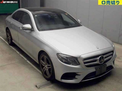 MERCEDES BENZ E CLASS