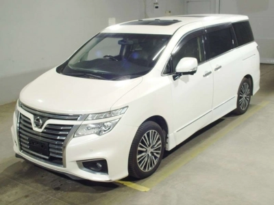 NISSAN ELGRAND