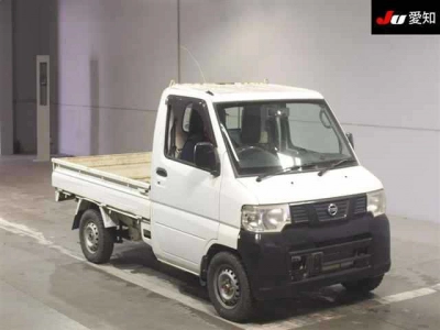 NISSAN NT100 CLIPPER
