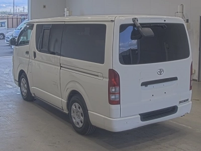 TOYOTA REGIUS ACE