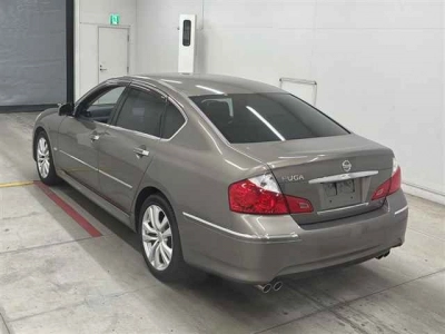 NISSAN FUGA