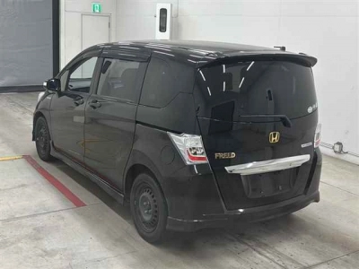 HONDA FREED HYBRID