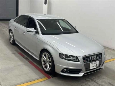 AUDI S4 AVANTE