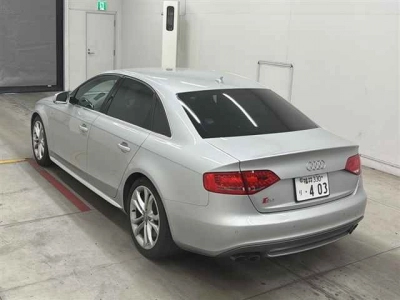 AUDI S4 AVANTE