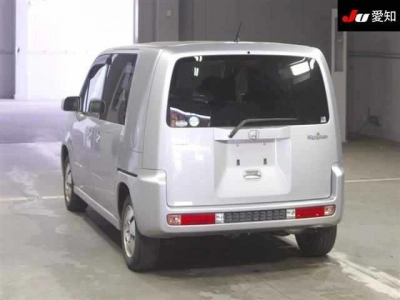 HONDA MOBILIO SPIKE