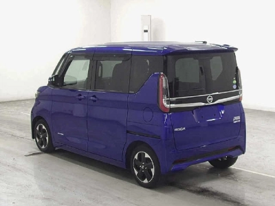 NISSAN ROOX