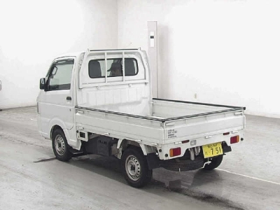 NISSAN NT100 CLIPPER