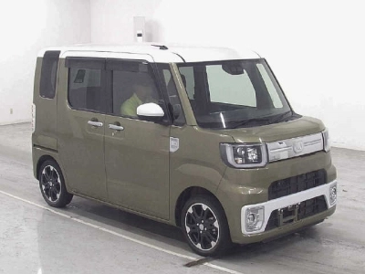 DAIHATSU WAKE