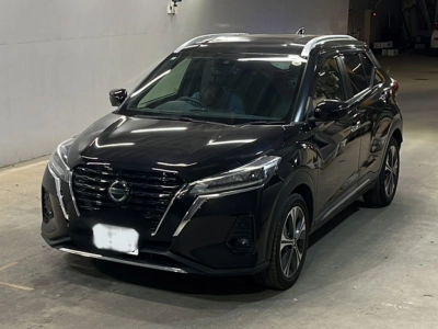 NISSAN KICKS