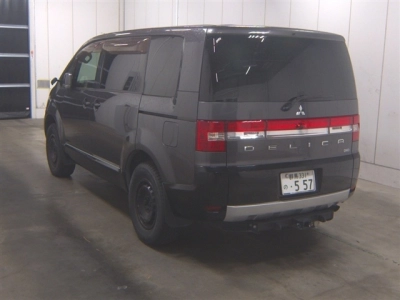 MITSUBISHI DELICA D:5