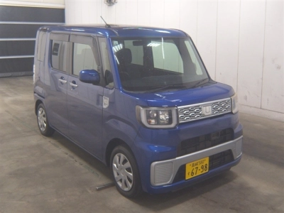 DAIHATSU WAKE