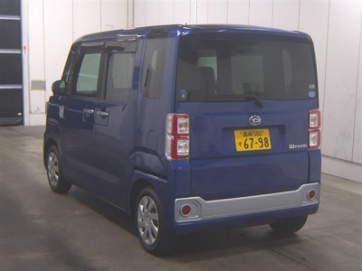 DAIHATSU WAKE