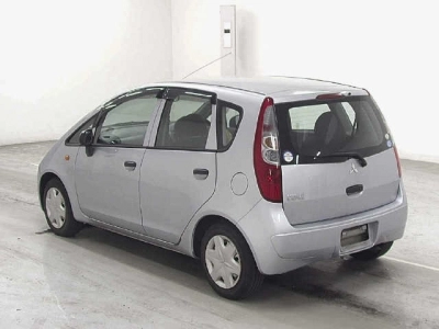 MITSUBISHI COLT