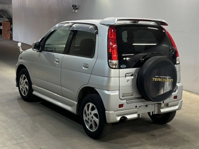 DAIHATSU TERIOS KID