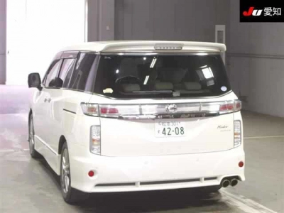 NISSAN ELGRAND