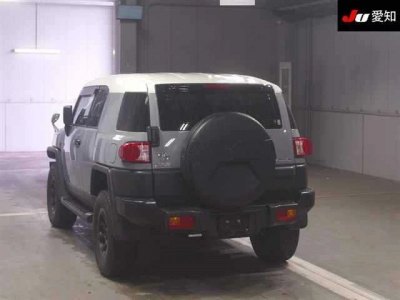 TOYOTA FJ CRUISER