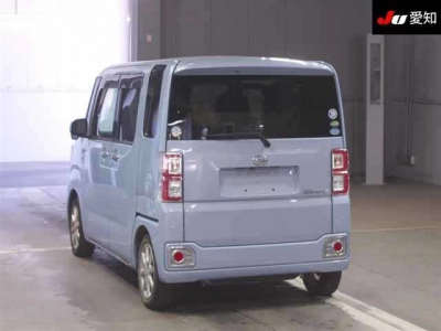 DAIHATSU WAKE