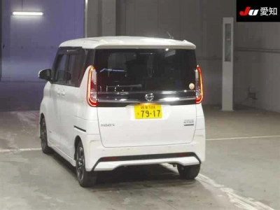 NISSAN ROOX