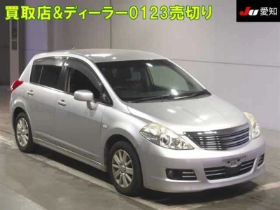 NISSAN TIIDA