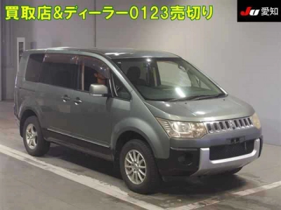 MITSUBISHI DELICA D:5