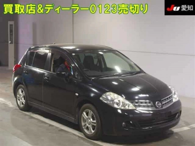 NISSAN TIIDA