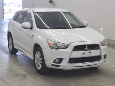 MITSUBISHI RVR