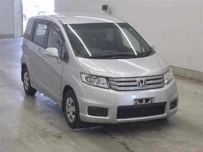 HONDA FREED SPIKE