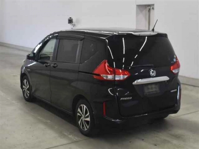 HONDA FREED HYBRID