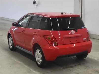 TOYOTA IST