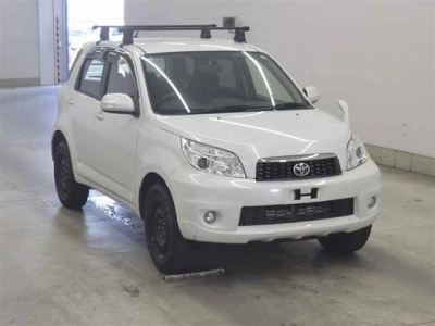 TOYOTA RUSH