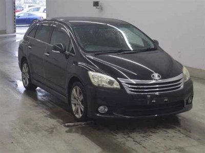 TOYOTA MARK X ZIO