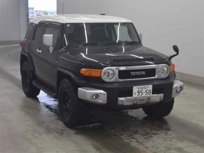 TOYOTA FJ CRUISER