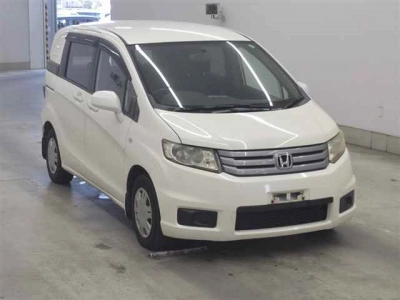 HONDA FREED SPIKE