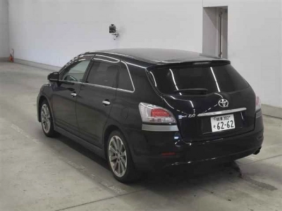 TOYOTA MARK X ZIO