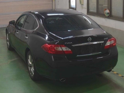 NISSAN FUGA