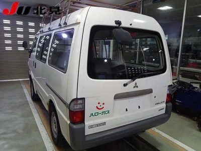 MITSUBISHI DELICA VAN