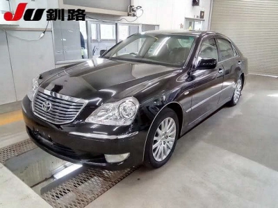 TOYOTA CROWN MAJESTA