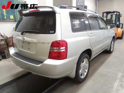 TOYOTA KLUGER V