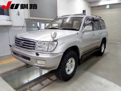 TOYOTA LAND CRUISER 100