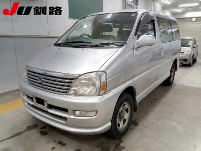 TOYOTA HIACE REGIUS